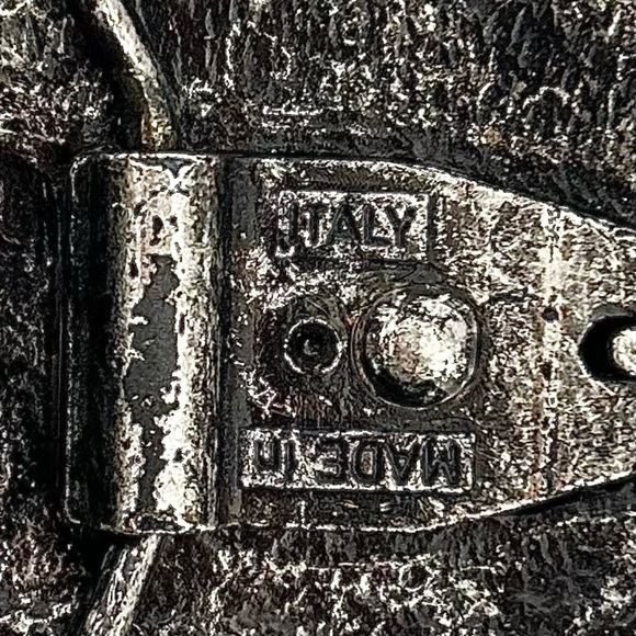 Sculptural Buckle Leather Belt Silvertone Hammered Look Black Leather Size 36 - Picture 6 of 8